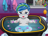 Baby Monster Bathing